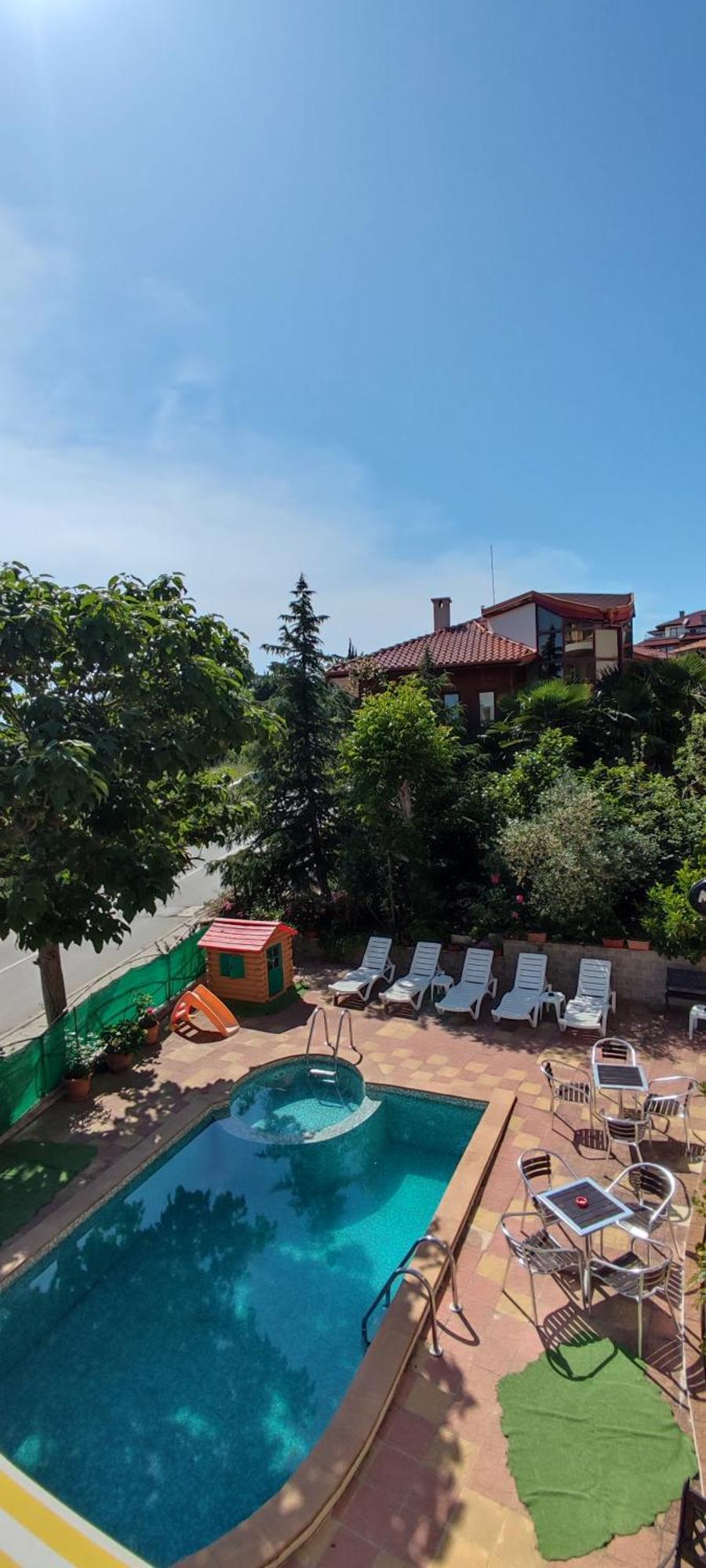 Family Hotel Mimosa Tsarevo Bagian luar foto