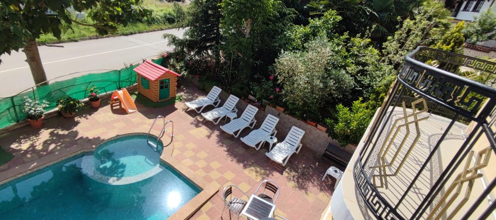 Family Hotel Mimosa Tsarevo Bagian luar foto