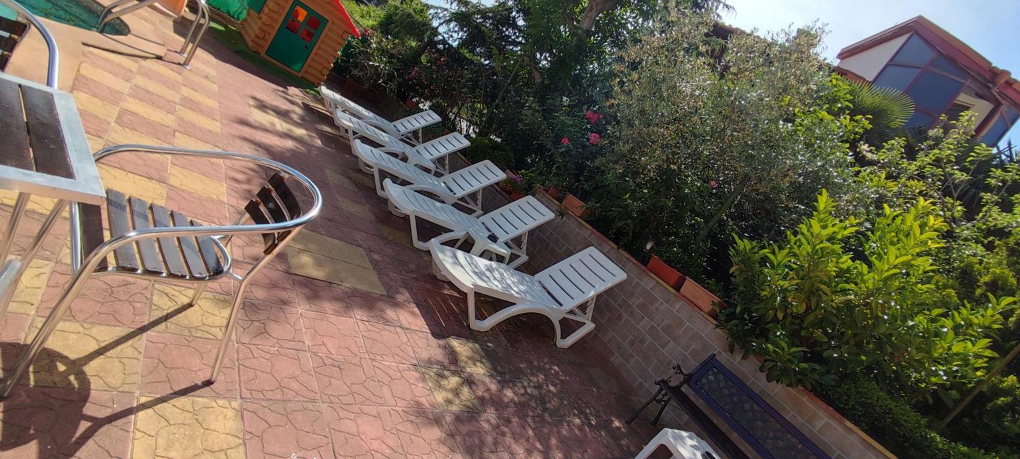 Family Hotel Mimosa Tsarevo Bagian luar foto