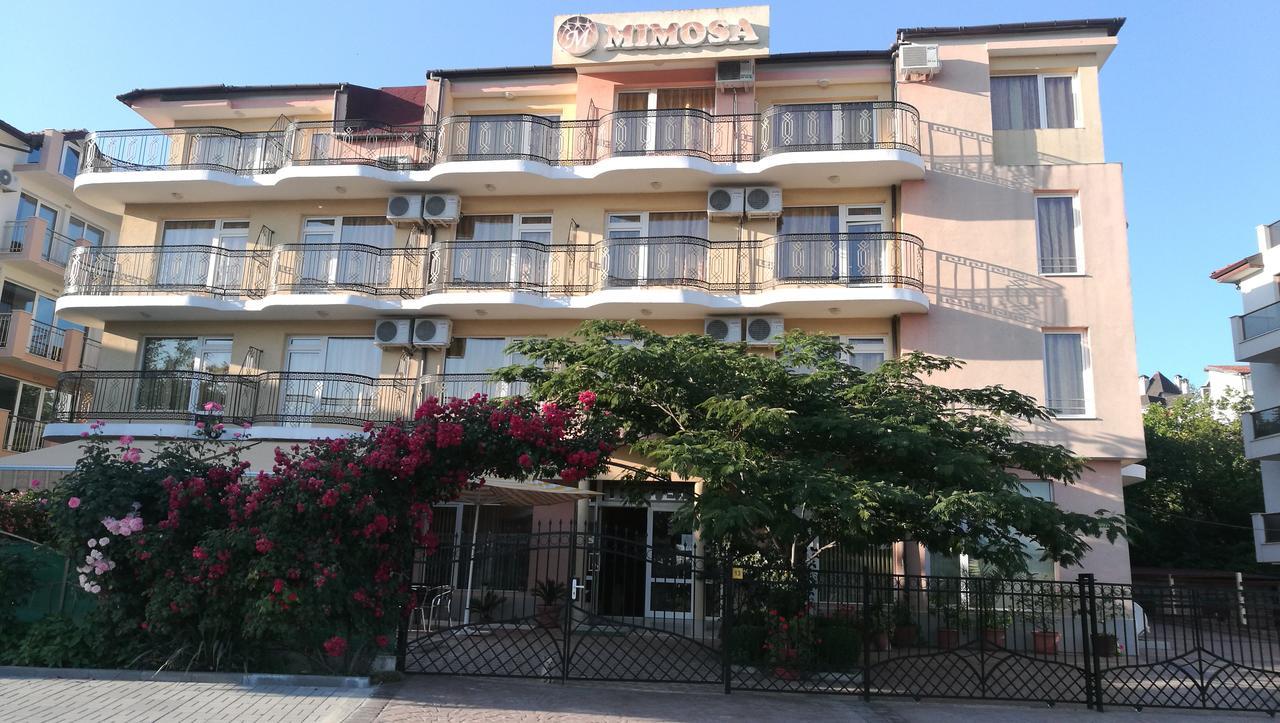 Family Hotel Mimosa Tsarevo Bagian luar foto